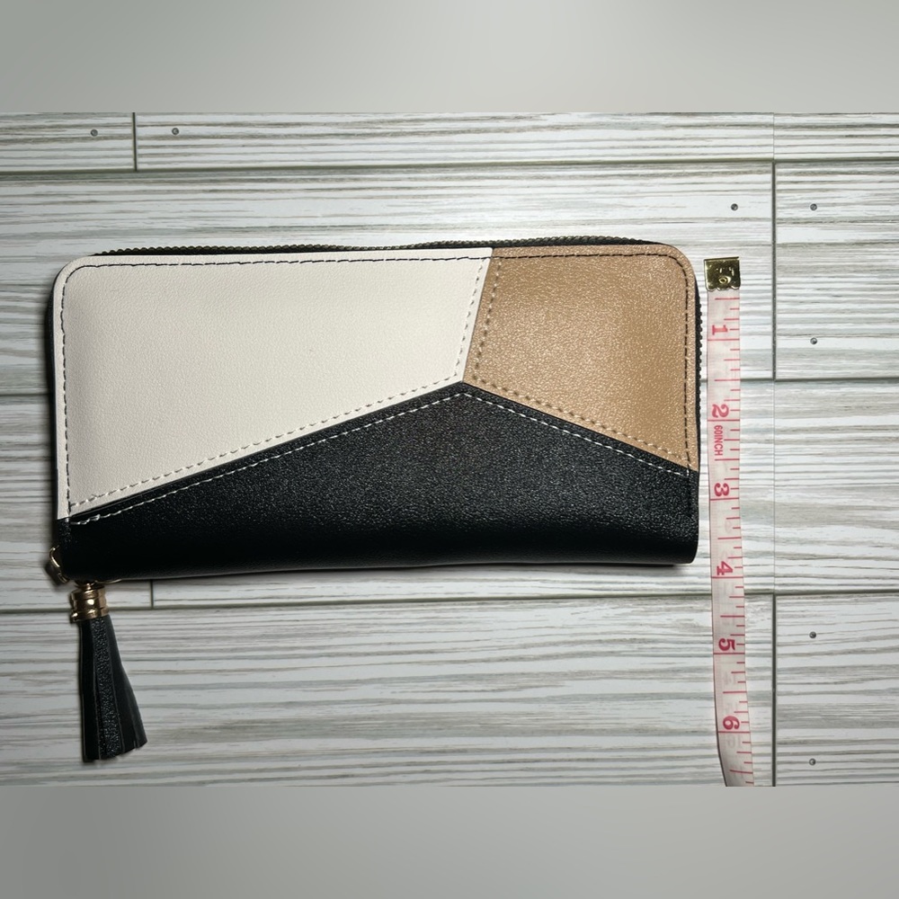 NWOT Colorblock Wallet - Picture 3 of 8